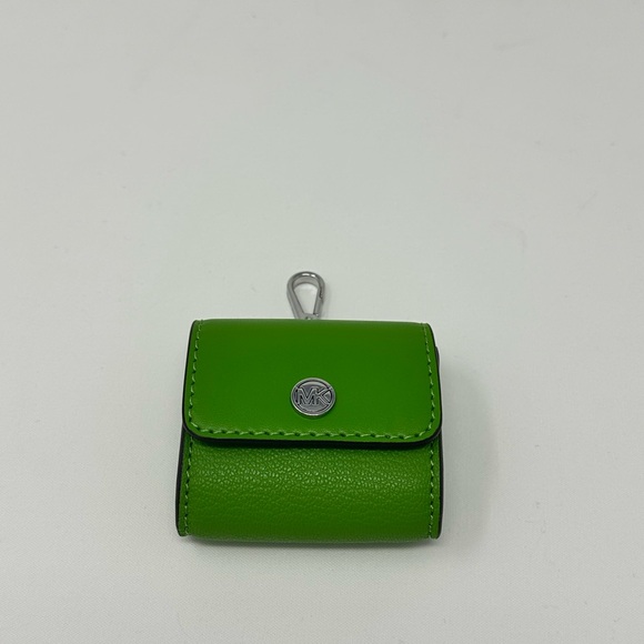 NWT Michael Kors Jet Set Medium Crossbody Bag with Case for Apple Airpods Pro® - Picture 12 of 12